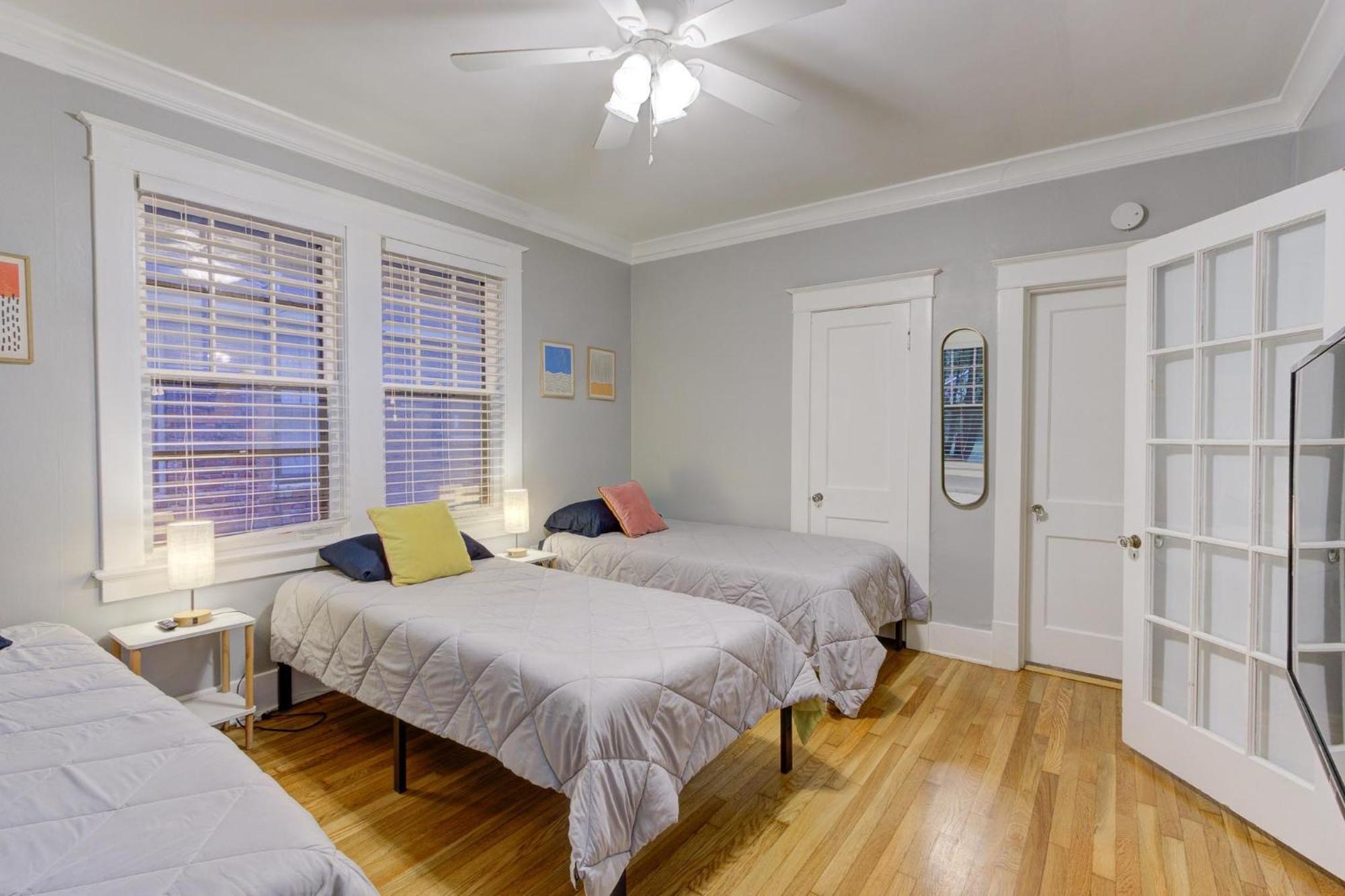 Spacious Bungalow With 6 Beds, Games, And Fire Pit - Close To Beale Street, Bbq, Graceland, & Liberty Bowl Memphis Luaran gambar